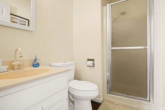 1817 Sunset Drive, Warsaw, IN 46580