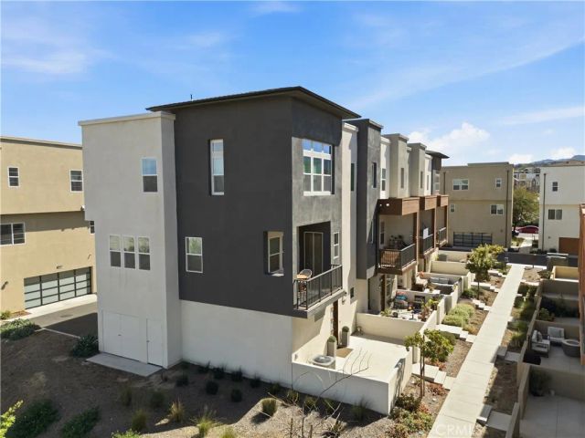 27013 Hummingbird Lane, Valencia, CA 91381