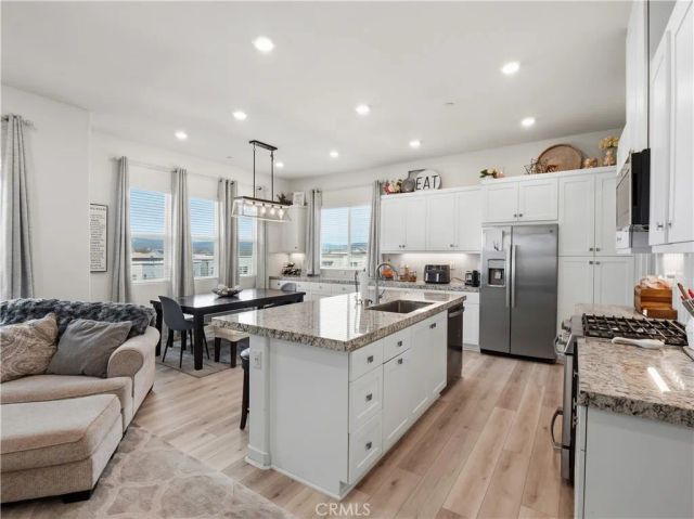 27013 Hummingbird Lane, Valencia, CA 91381