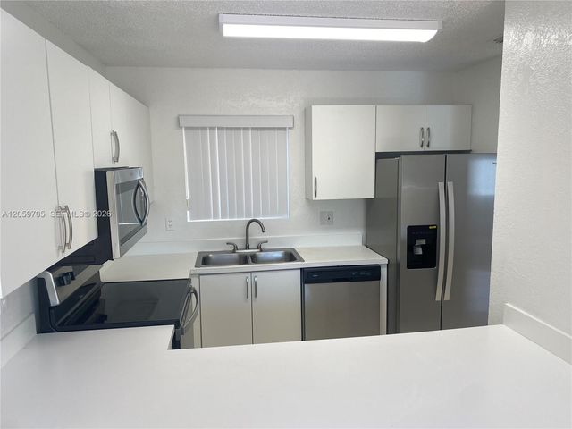 6225 KENDALE LAKES CIR 253, Miami, FL 33183