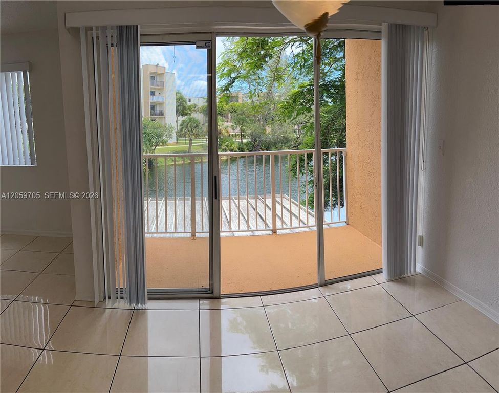 6225 KENDALE LAKES CIR 253, Miami, FL 33183