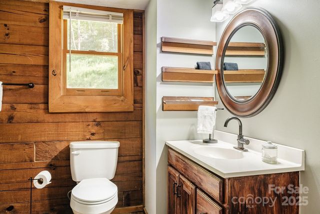 2266 Sugar Mountain Drive, Newland, NC 28657
