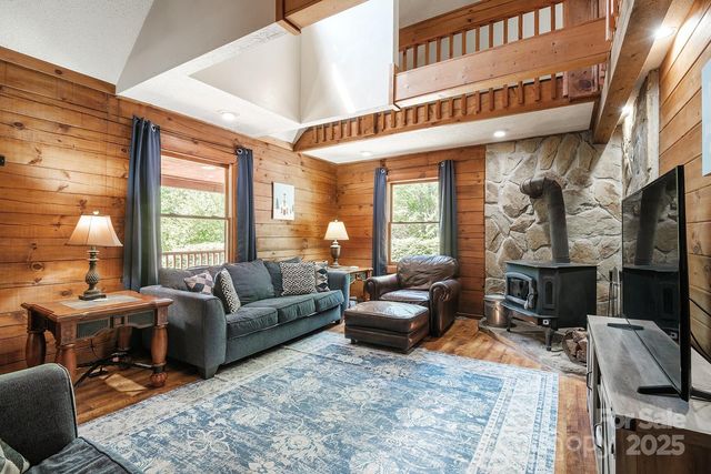 2266 Sugar Mountain Drive, Newland, NC 28657