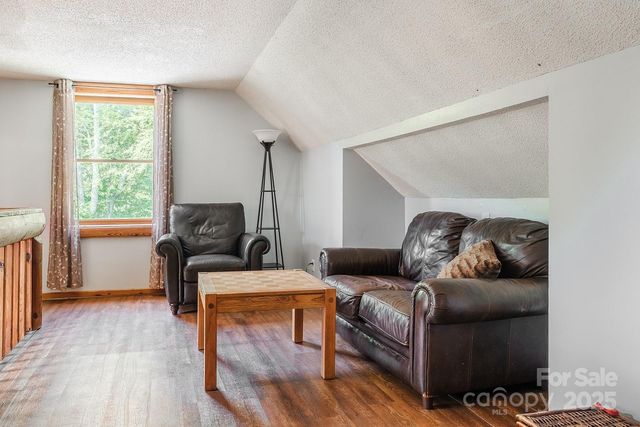 2266 Sugar Mountain Drive, Newland, NC 28657