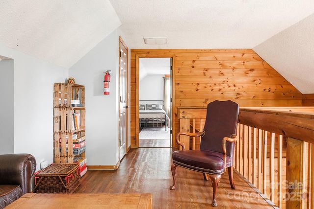 2266 Sugar Mountain Drive, Newland, NC 28657