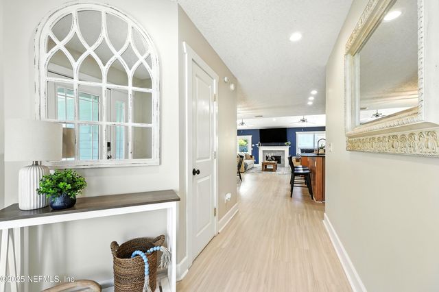 10 QUAIL Lane, Jacksonville Beach, FL 32250