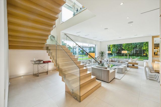 311 Brown Saddle Street, Houston, TX 77057