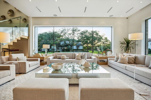 311 Brown Saddle Street, Houston, TX 77057