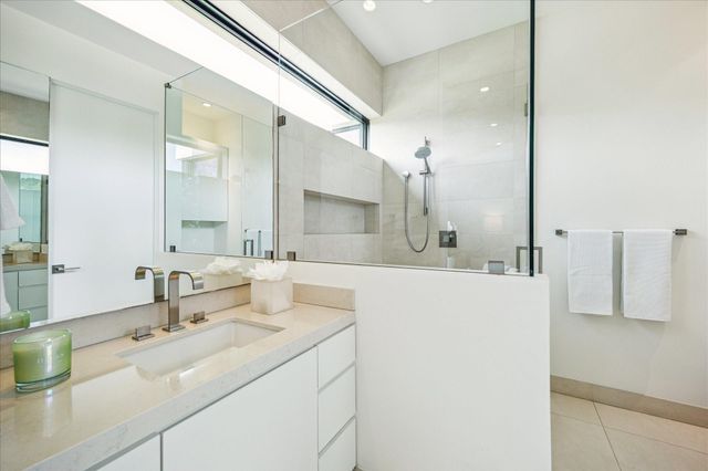 311 Brown Saddle Street, Houston, TX 77057