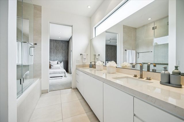 311 Brown Saddle Street, Houston, TX 77057