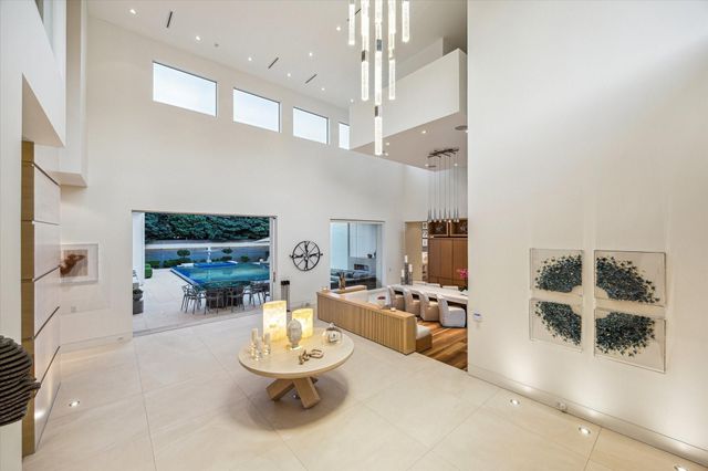 311 Brown Saddle Street, Houston, TX 77057