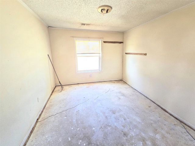 6474 Bear Run Drive, Sanger, TX 76266