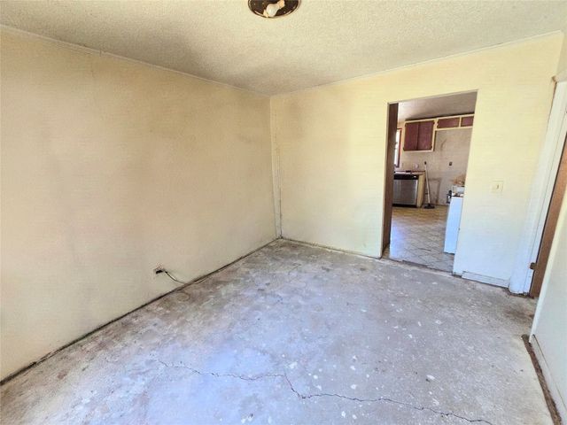 6474 Bear Run Drive, Sanger, TX 76266