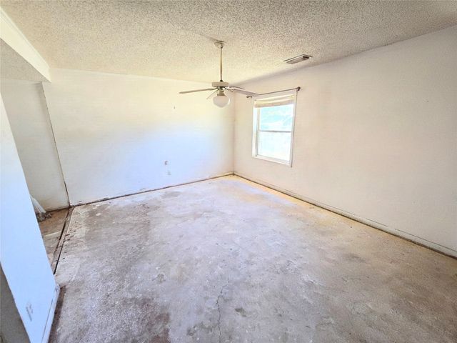 6474 Bear Run Drive, Sanger, TX 76266