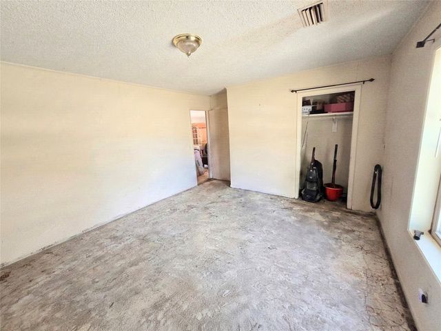 6474 Bear Run Drive, Sanger, TX 76266