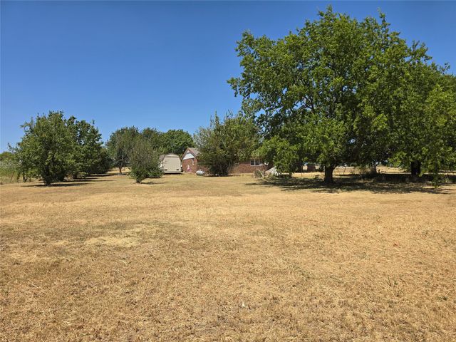 6474 Bear Run Drive, Sanger, TX 76266