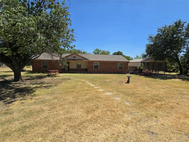 6474 Bear Run Drive, Sanger, TX 76266