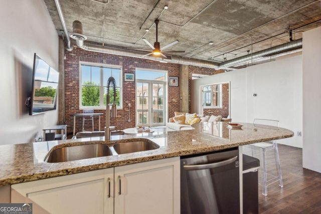 3235 Roswell Road NE 821, Atlanta, GA 30305