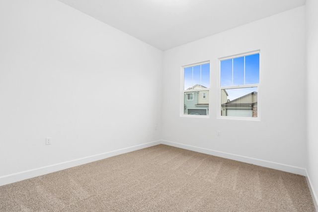 395 Peters Lane S, Madera, CA 93636