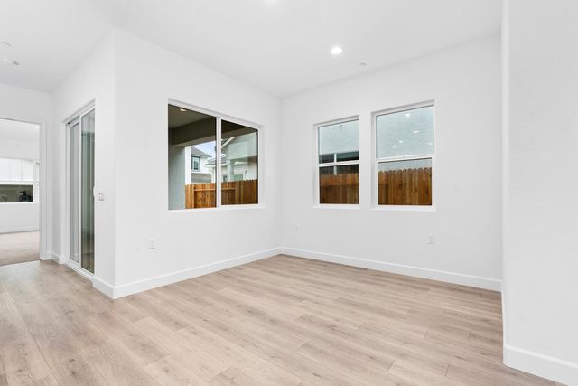 395 Peters Lane S, Madera, CA 93636