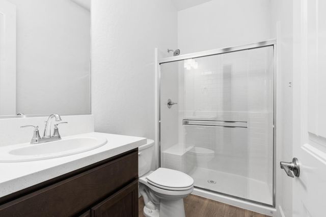 395 Peters Lane S, Madera, CA 93636