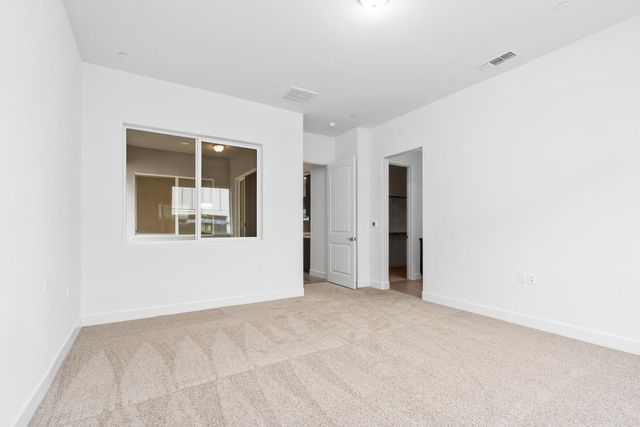 395 Peters Lane S, Madera, CA 93636