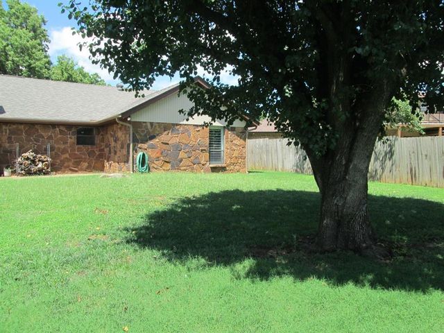 4404 Tamarisk Drive, Oklahoma City, OK 73120