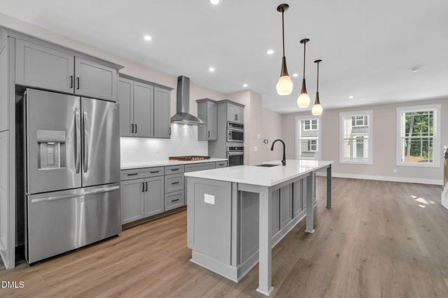 1114 Blackthorn Lane, Durham, NC 27703