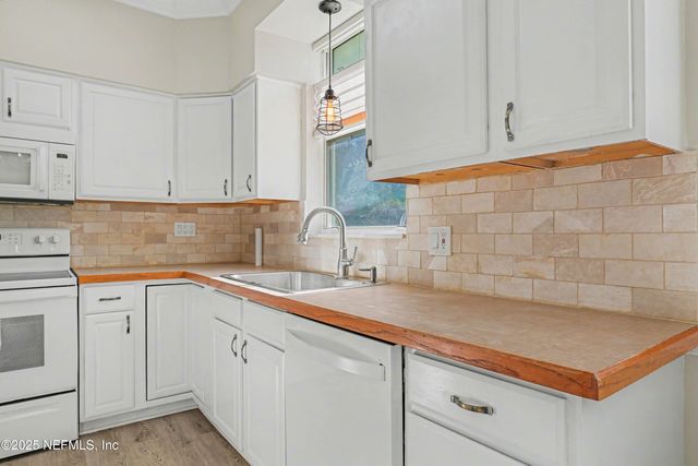 10640 HEMMING Road, Jacksonville, FL 32225