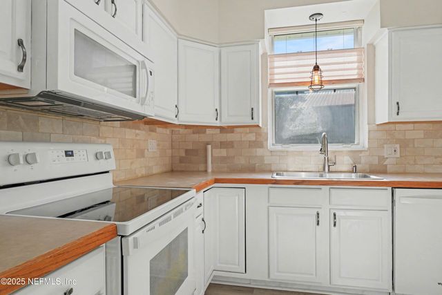 10640 HEMMING Road, Jacksonville, FL 32225