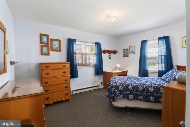 10 BETHANY RD, Ephrata, PA 17522