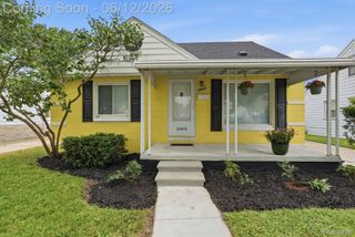 26809 Hollywood Street, Roseville, MI 48066