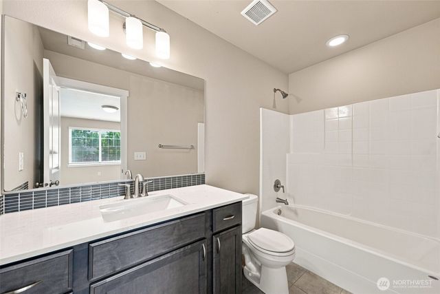 1433 E 48th Street, Tacoma, WA 98404