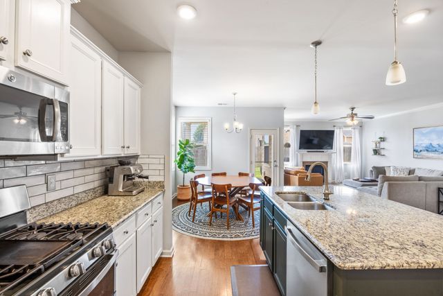 1079 Solomon Ln, Spring Hill, TN 37174