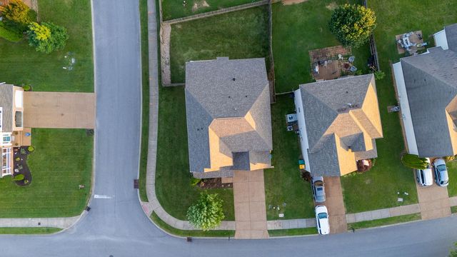 1079 Solomon Ln, Spring Hill, TN 37174