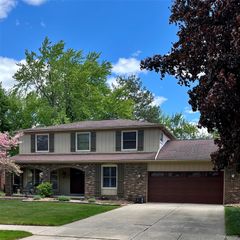 17274 Vacri Lane, Livonia, MI 48152