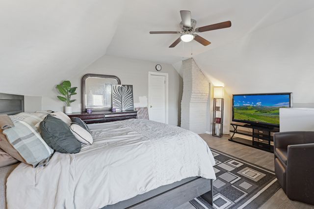 5459 W Walton Street, Chicago, IL 60651