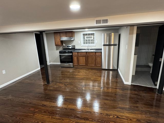 6840 S Champlain Avenue G, Chicago, IL 60637