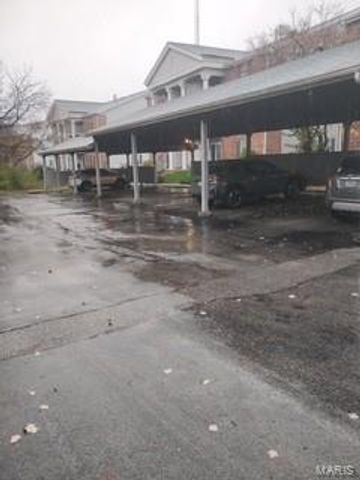 7507 Triwoods Drive D, Shrewsbury, MO 63119