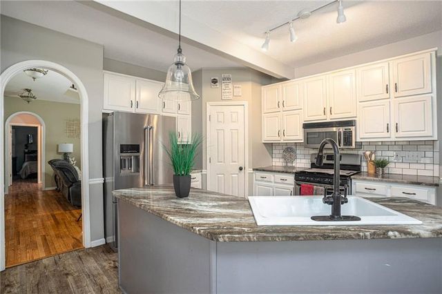 2075 Whispering Pines Lane, Mcdonough, GA 30253