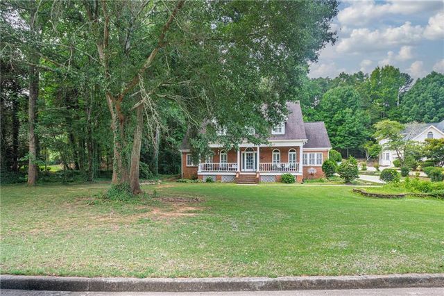 2075 Whispering Pines Lane, Mcdonough, GA 30253