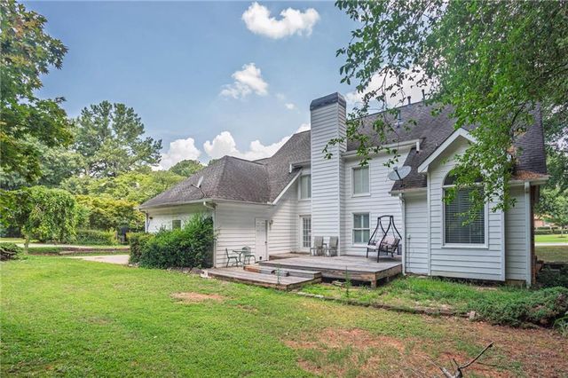 2075 Whispering Pines Lane, Mcdonough, GA 30253