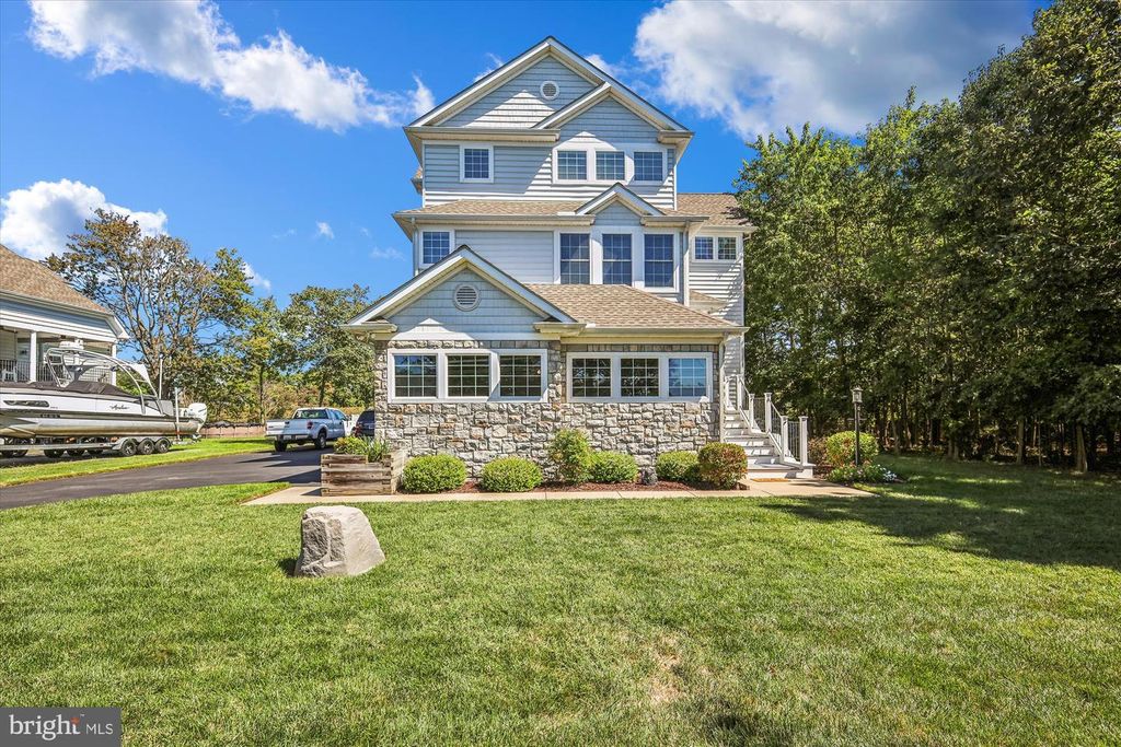 635 DOMINION RD, Chester, MD 21619