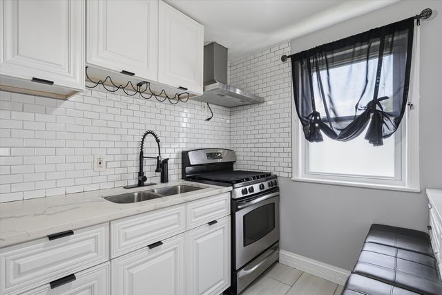 6548 S Kedvale Avenue, Chicago, IL 60629
