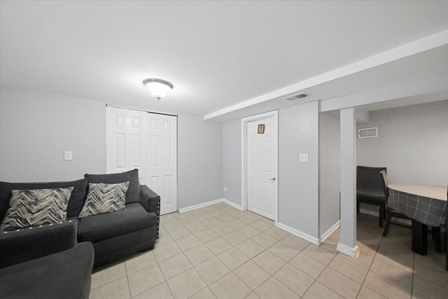 6548 S Kedvale Avenue, Chicago, IL 60629