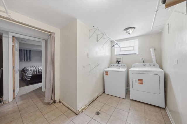 6548 S Kedvale Avenue, Chicago, IL 60629