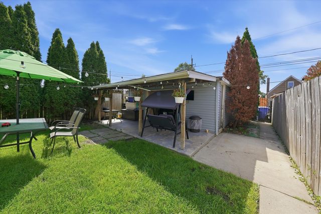 6548 S Kedvale Avenue, Chicago, IL 60629