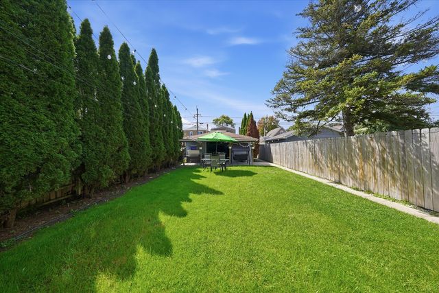 6548 S Kedvale Avenue, Chicago, IL 60629