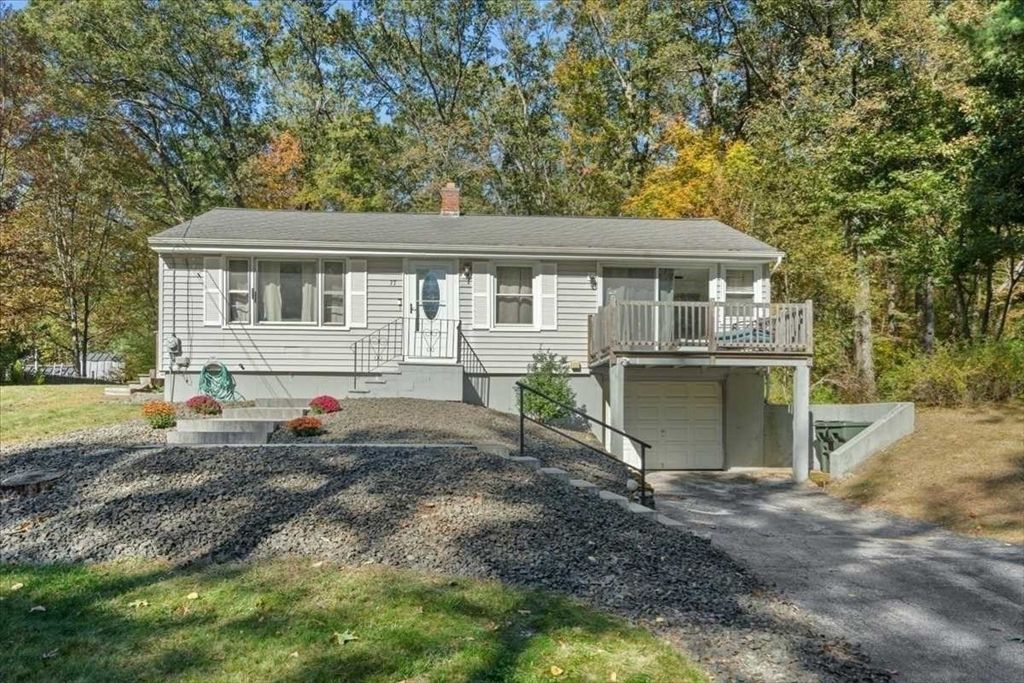 37 Old Worcester Rd, Oxford, MA 01540