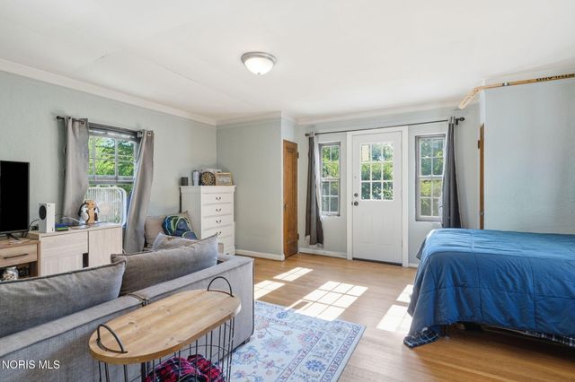 2718 Barrington Drive, Toledo, OH 43606